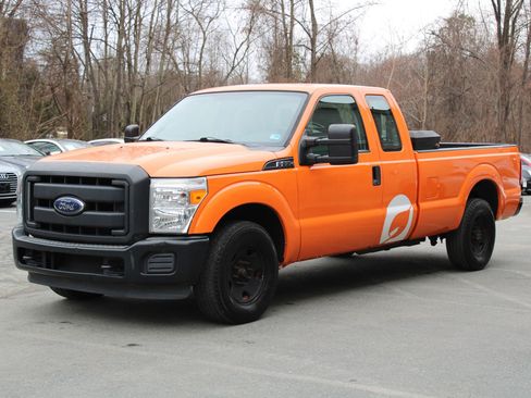 Used 2015 Ford F350 XL image 3
