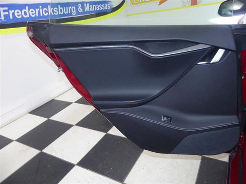 Used 2019 Tesla Model S Long Range AWD/4WD image 23