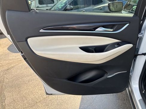 Used 2024 Buick Enclave Essence w/ Experience Buick Package AWD/4WD image 18