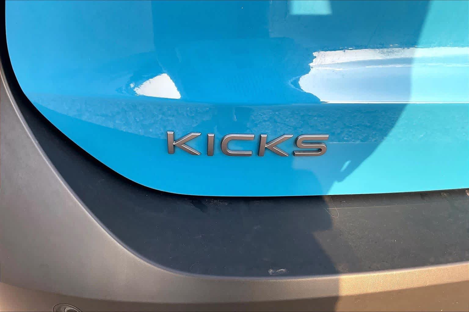 Used 2025 Nissan Kicks SR FWD image 30