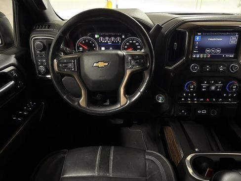 Used 2019 Chevrolet Silverado 1500 High Country w/ Technology Package AWD/4WD image 11