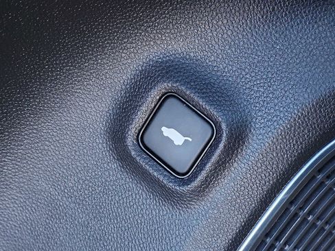 Used 2022 Acura MDX SH-AWD w/ Advance Package image 26