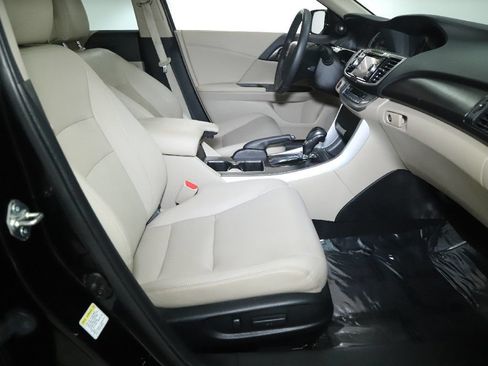Used 2015 Honda Accord EX-L image 34