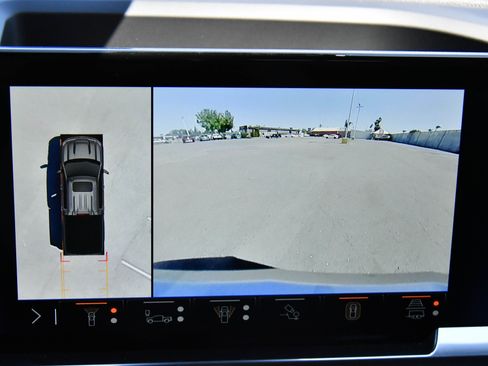 Used 2024 Chevrolet Silverado 1500 LTZ w/ Technology Package AWD/4WD image 22