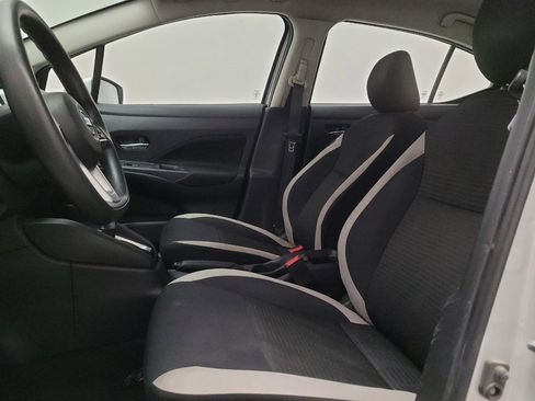 Used 2021 Nissan Versa SV FWD image 17
