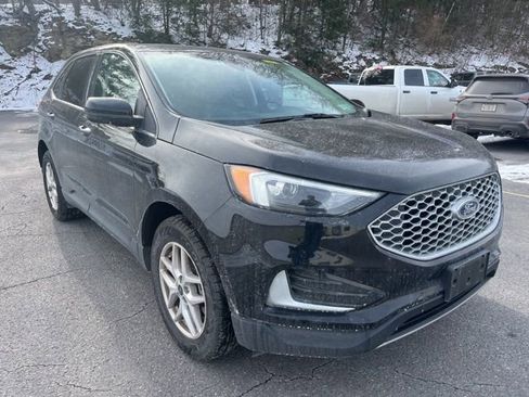 Used 2023 Ford Edge SEL image 3