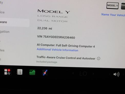Used 2024 Tesla Model Y Long Range AWD/4WD image 16