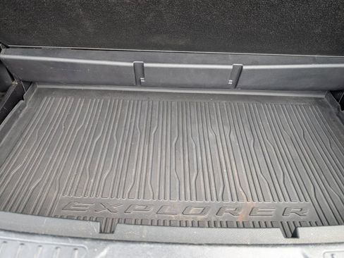 Used 2020 Ford Explorer XLT w/ Equipment Group 202A image 33