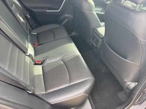 Used 2020 Toyota RAV4 Limited image 27