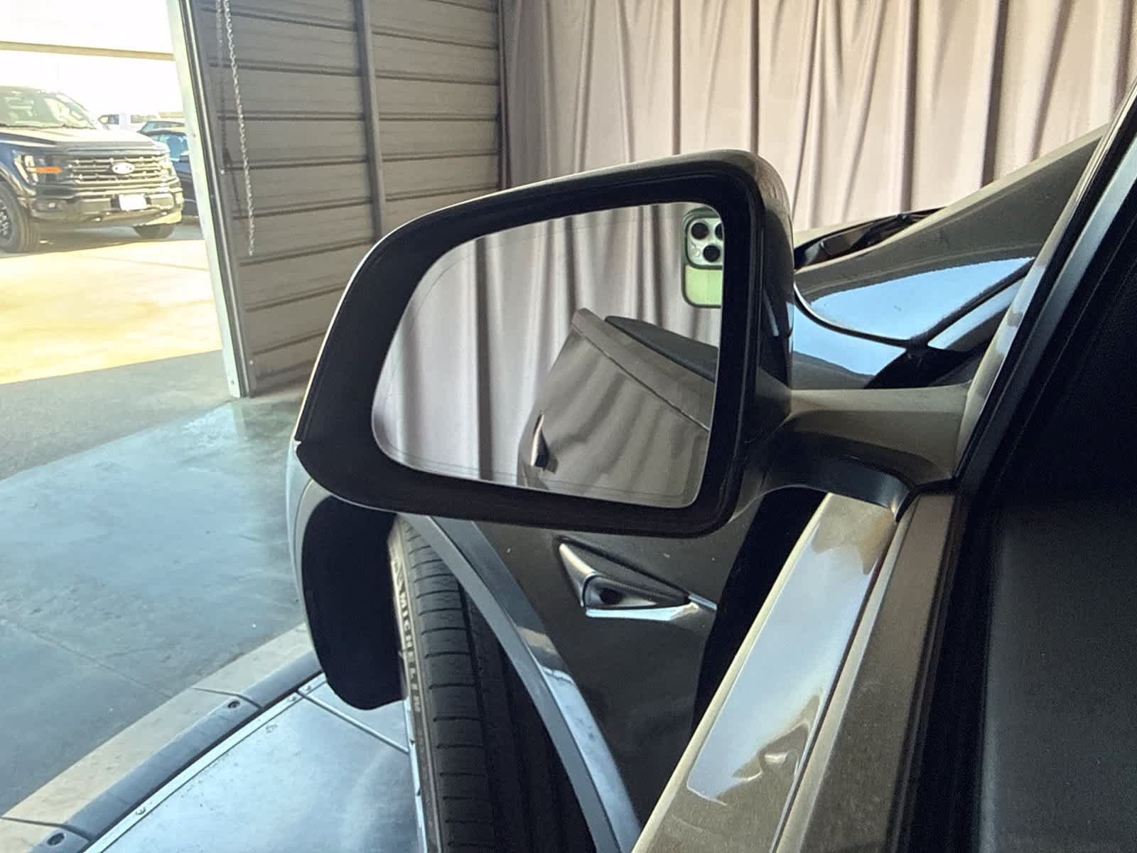 Used 2023 Tesla Model Y Performance AWD/4WD image 18