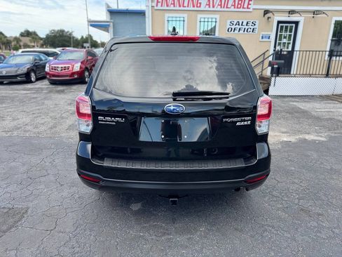 Used 2017 Subaru Forester 2.5i AWD/4WD image 7