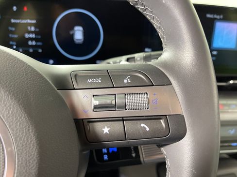 Certified 2025 Hyundai Kona SEL AWD/4WD image 29