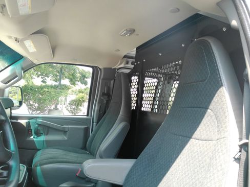 Certified 2025 Chevrolet Express 2500 w/ Driver Convenience Package RWD image 17