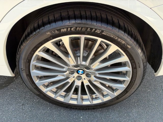 Used 2020 BMW X7 xDrive40i w/ Premium Package AWD/4WD image 10