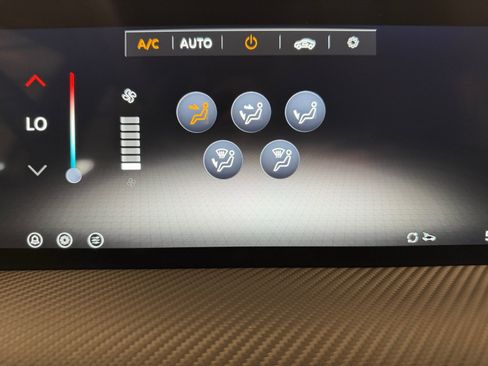 Used 2026 Nissan Kicks SR FWD image 18