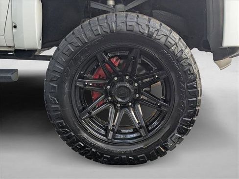 Used 2024 GMC Sierra 2500 AT4 w/ AT4 Premium Plus Package image 22