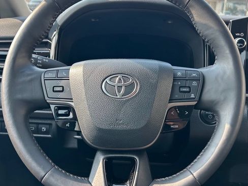 Certified 2025 Toyota Camry XLE FWD image 20