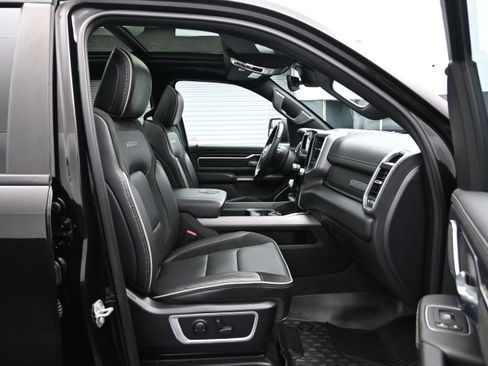 Used 2023 RAM 1500 Laramie AWD/4WD image 13