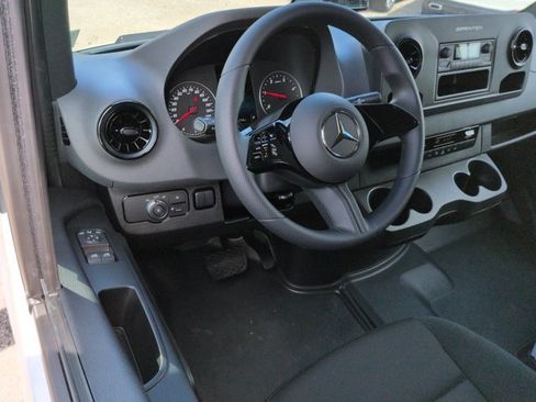 Used 2026 Mercedes-Benz Sprinter 2500 image 16