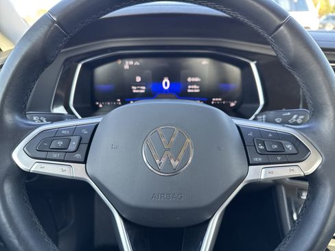 Used 2024 Volkswagen Jetta SE image 10