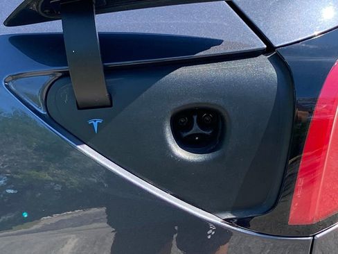 Used 2019 Tesla Model 3 Long Range image 16