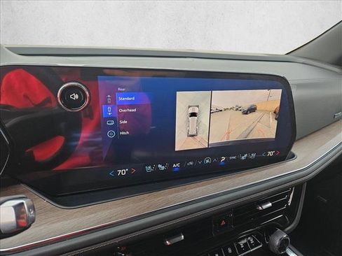 Used 2025 Chevrolet Tahoe High Country image 17