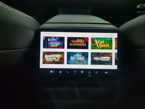 Used 2025 Tesla Model 3 Long Range RWD image 39