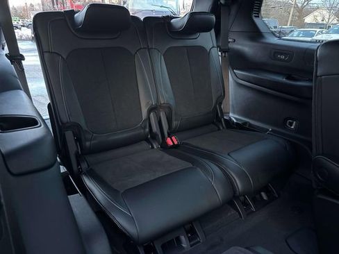 Used 2025 Jeep Grand Cherokee L Altitude image 19