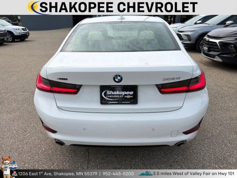 Used 2022 BMW 330i xDrive Sedan w/ Driving Assistance Package AWD/4WD image 3