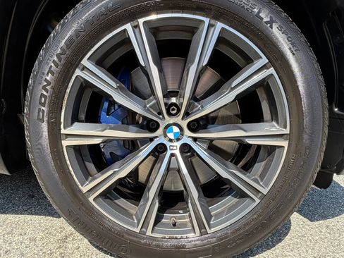 Used 2019 BMW X5 xDrive40i w/ M Sport Package AWD/4WD image 29