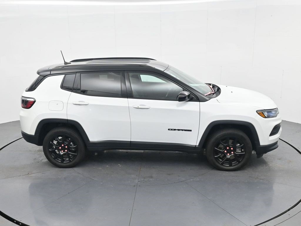 Used 2023 Jeep Compass Latitude AWD/4WD image 20