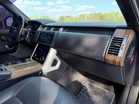 Used 2018 Land Rover Range Rover Supercharged image 24