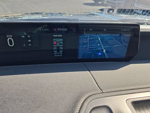 Used 2025 Ford Expedition Platinum w/ Driver's Package AWD/4WD image 24