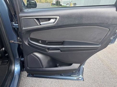 Used 2019 Ford Edge SEL AWD/4WD image 16