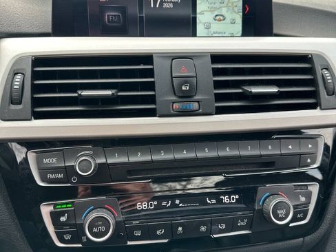 Used 2018 BMW 320i xDrive Sedan AWD/4WD image 23