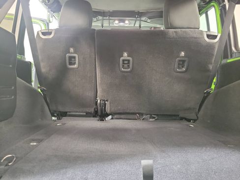 Used 2019 Jeep Wrangler Unlimited Sport S AWD/4WD image 6