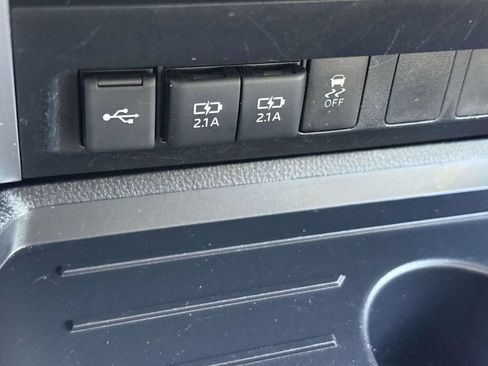 Used 2020 Toyota Tundra SR5 w/ SR5 Upgrade Package AWD/4WD image 30
