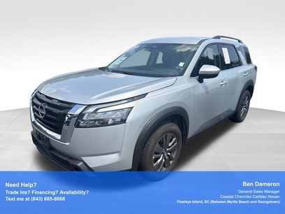 Used 2025 Nissan Pathfinder SV