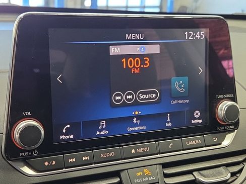 Used 2022 Nissan Altima 2.5 SV image 17