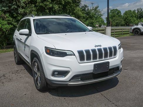 Used 2019 Jeep Cherokee Limited AWD/4WD image 7