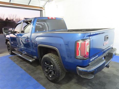 Used 2017 GMC Sierra 1500 SLT w/ All Terrain X Package AWD/4WD image 10