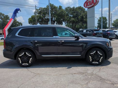 Certified 2025 Kia Telluride S FWD image 4