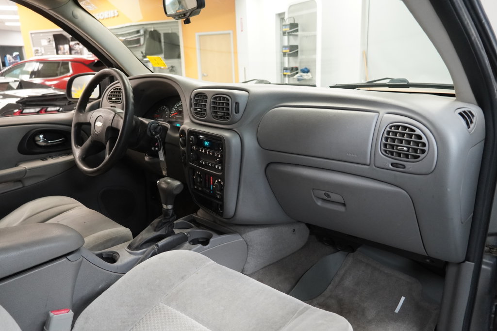 Used 2007 Chevrolet TrailBlazer LS w/ LS Preferred Equipment Group AWD/4WD image 35