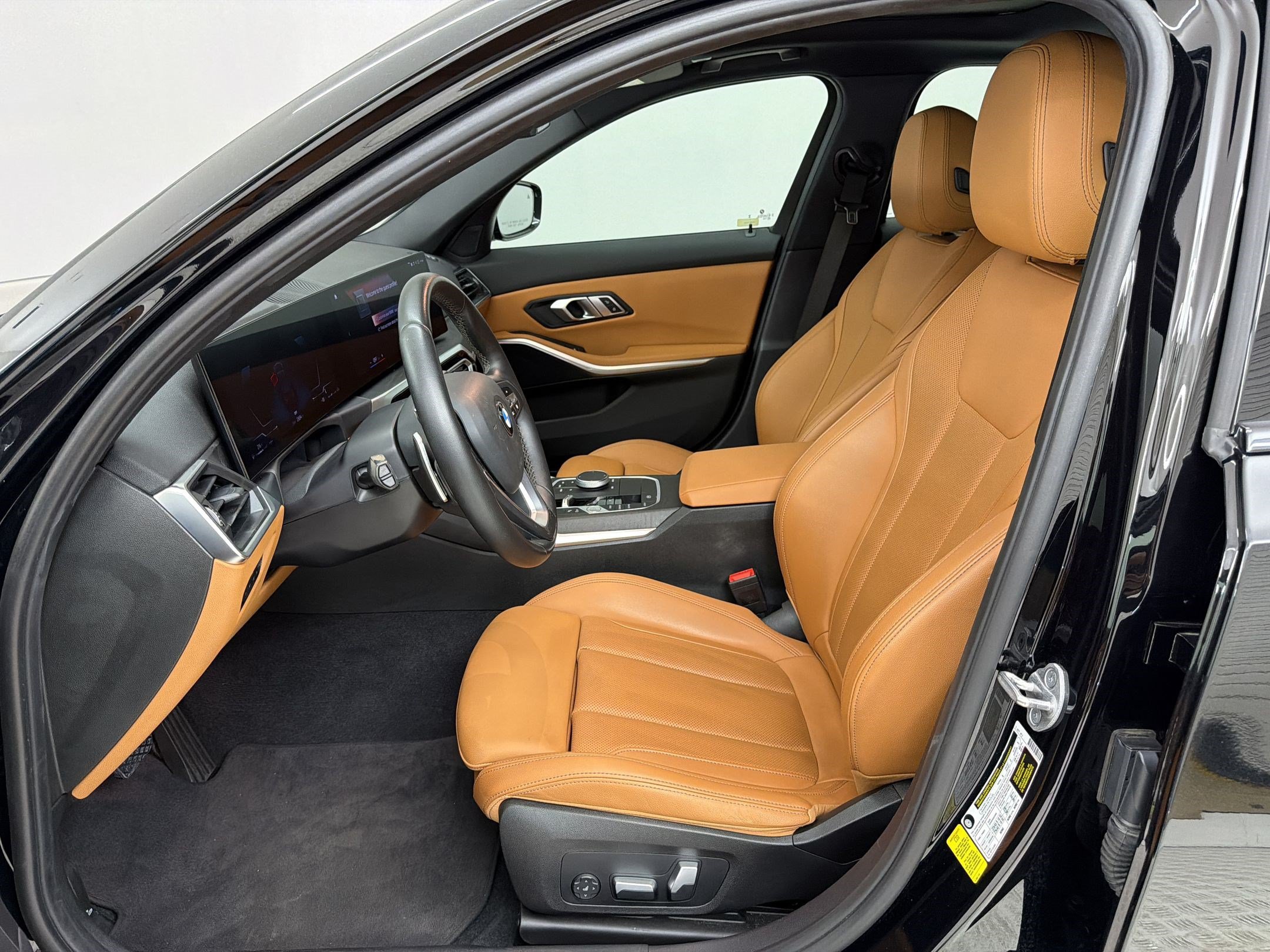 Certified 2023 BMW 330i Sedan w/ Driving Assistance Package RWD image 5