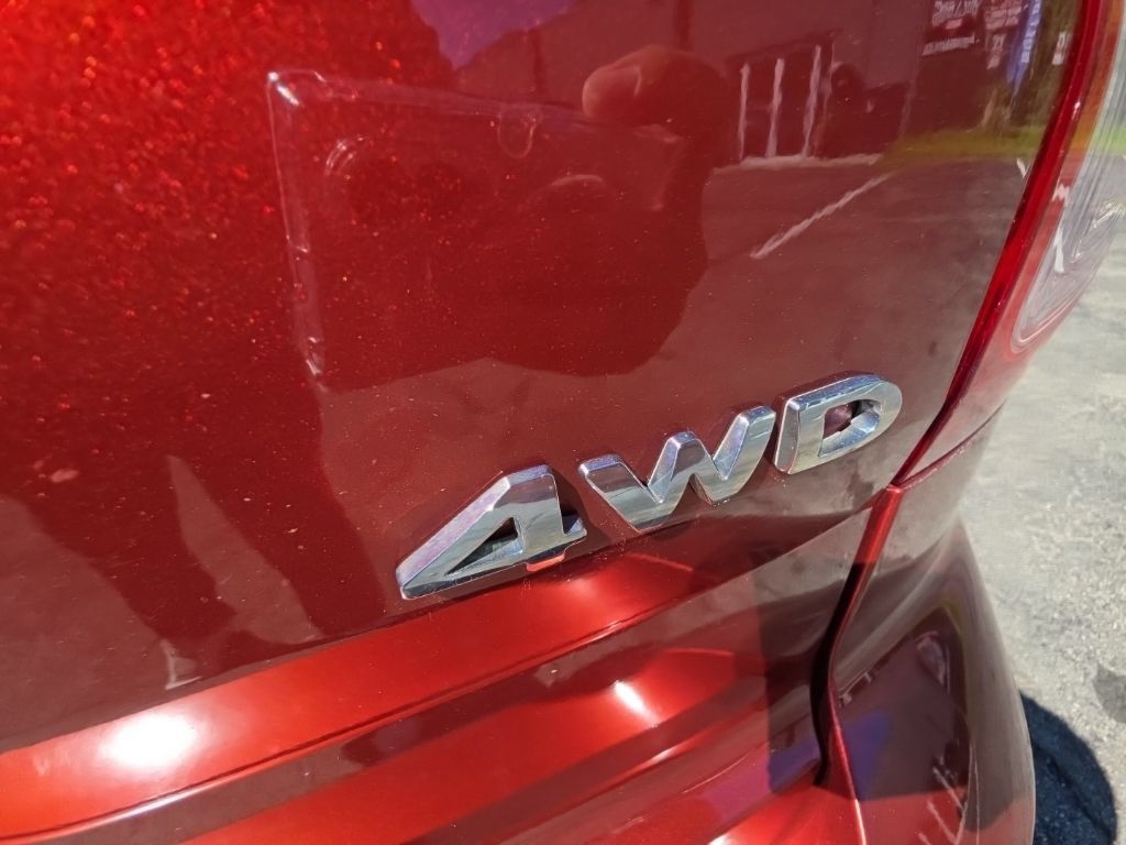 Used 2014 Ford Explorer XLT w/ Equipment Group 202A AWD/4WD image 35