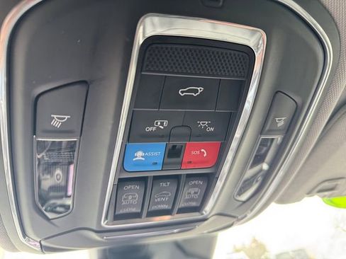 Certified 2022 Jeep Grand Cherokee L Limited w/ Luxury Tech Group II image 27