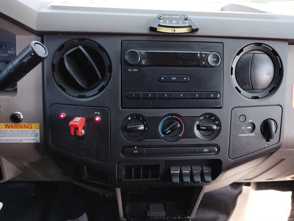 Used 2010 Ford F550 2WD Regular Cab Super Duty image 42