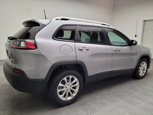 Used 2021 Jeep Cherokee Latitude FWD image 10