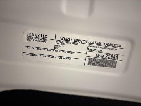 Used 2024 Chrysler Pacifica Limited image 30