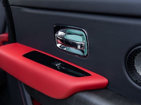 Certified 2025 Rolls-Royce Cullinan image 36